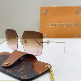 Picture of Louis Vuitton Sunglasses _SKUfw75015618fw